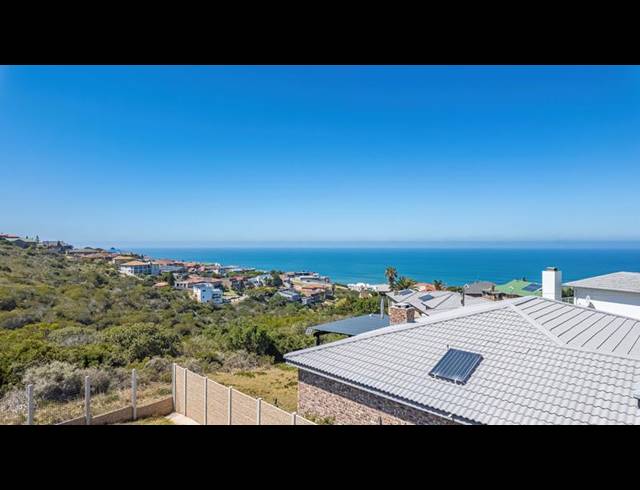 4 BEDROOM HOUSE FOR SALE IN DANA BAY